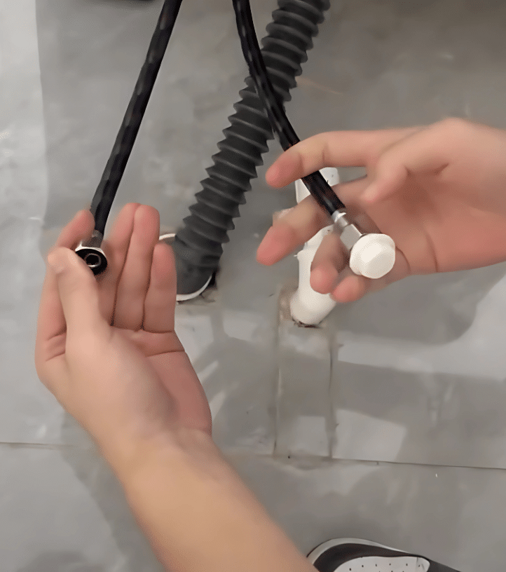 appareil head spa écologique en salon, soin relaxant et respectueux de l’environnement